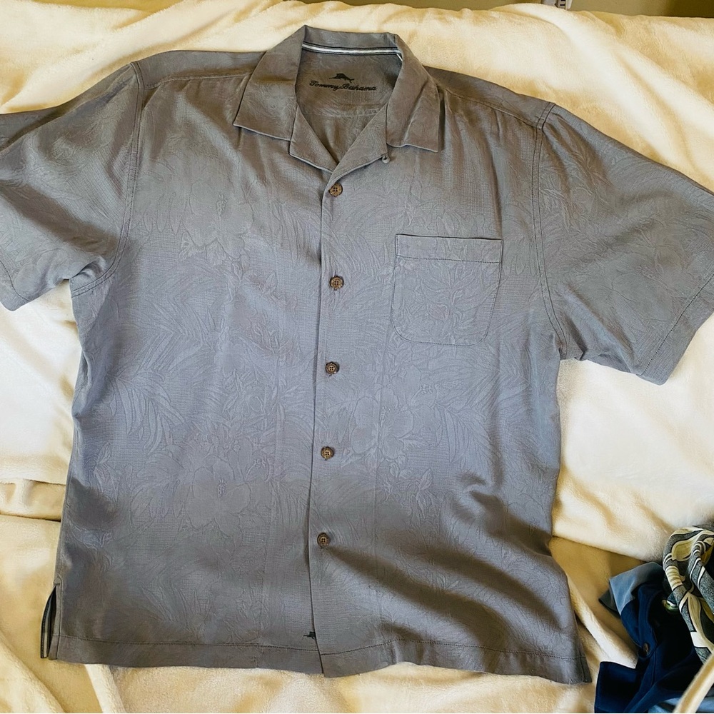 Men's Gray Short Sleeve Shirt